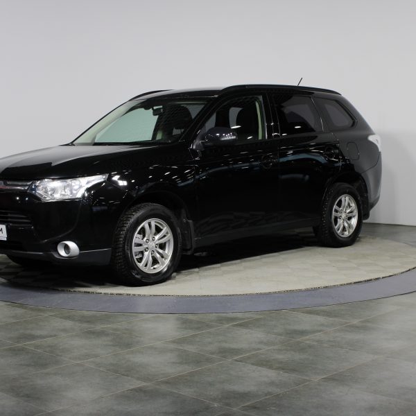 Mitsubishi Outlander, III