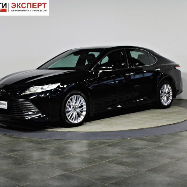 Toyota Camry XV70 (2017—2021)